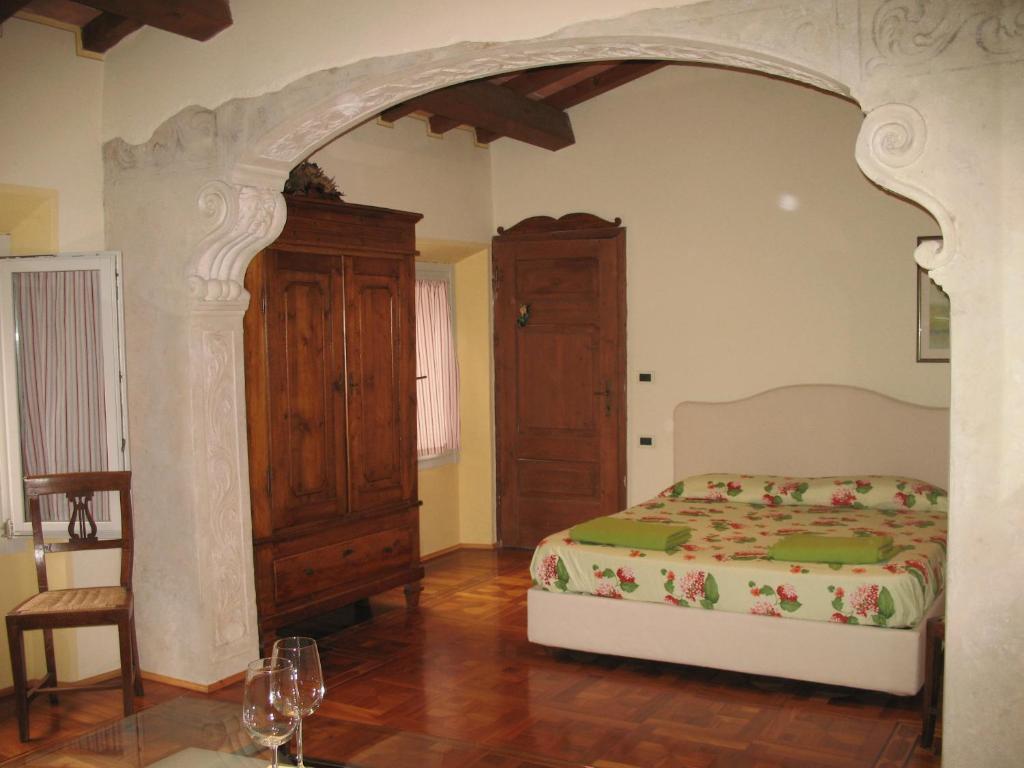 B&B A Casa Di Andrea Mantua Zimmer foto